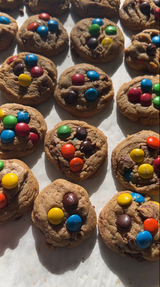 Brown Butter M&M Chocolate Chip Cookie